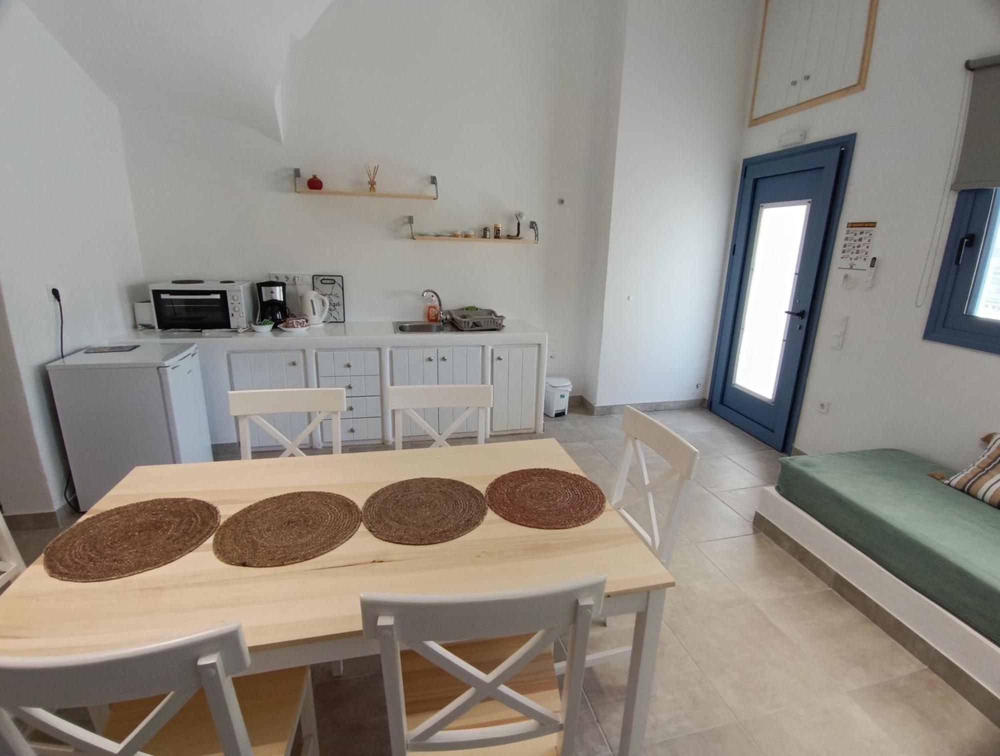 Tinos Youth Apartment Bagian luar foto